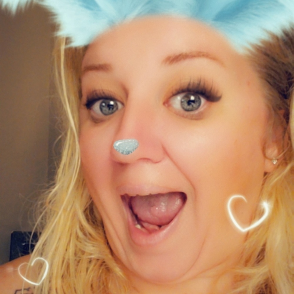 Meet your Posher, Desiree